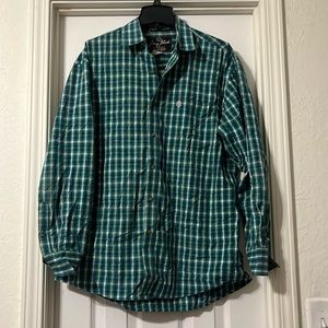 Men’s Wrangler George Straight collection long sleeve button down.